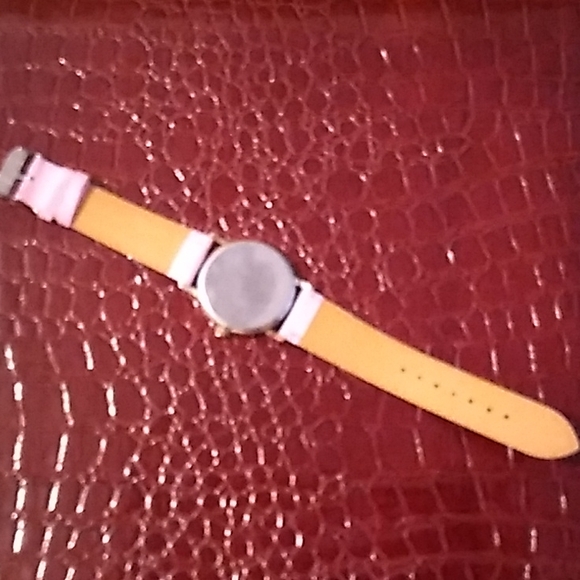 Rose Face PU Leather Analog Watch Pink - Picture 5 of 9